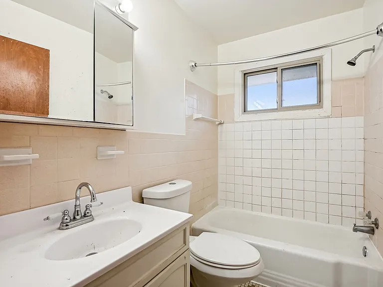 Unity View Apartments - 476 75th Ave NE — Photo 15