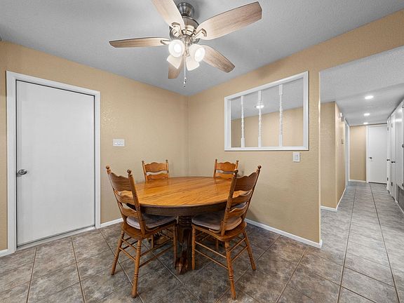 4th image of 1420 E Sunset Ct