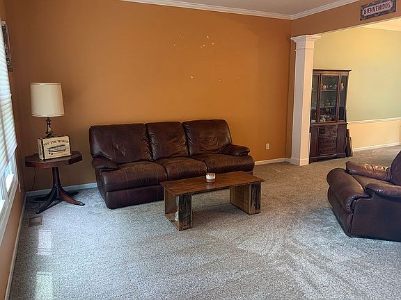 4th image of 3758 Mount Vernon Dr
