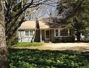 1st image of 9 Peconic Bay Ave