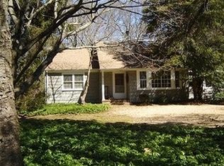 9 Peconic Bay Ave, Southampton, NY 11968