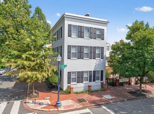 1363 28th St NW #1, Washington, DC 20007