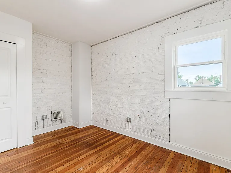 942 Linwood Ave — Photo 28