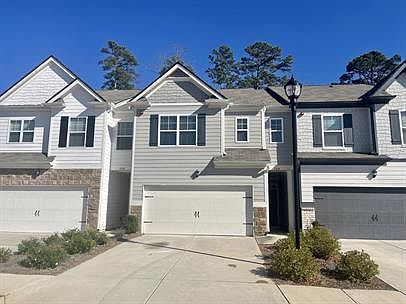 2nd image of 726 Woodstock Grove Dr