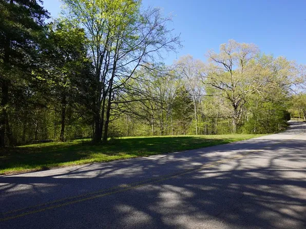 949 Pleasant Hill Rd, Dover, TN 37058