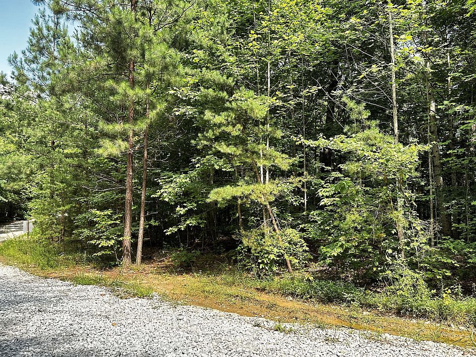 1st image of 5 Lindsey Hill Trl