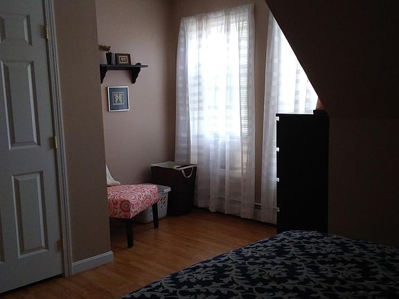 4th image of 64 West St #C