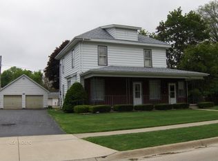 438 E 3rd St, Monticello, IA 52310