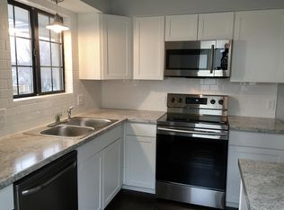 739 SE Claremont St, Lees Summit, MO 64063