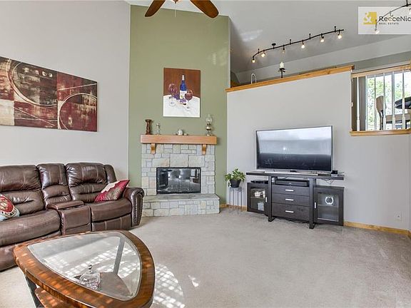 3rd image of 540 River Dr