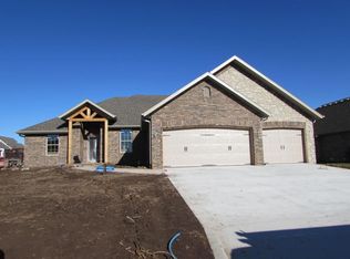 3171 W High Point St, Springfield, MO 65810