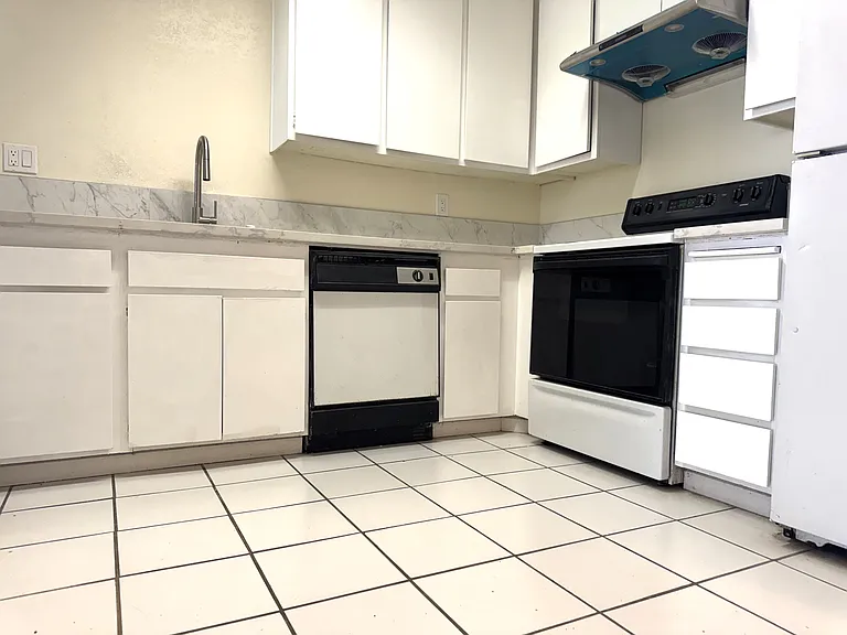 1055 N Capitol Ave #87 — Photo 10