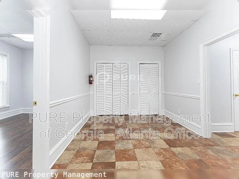 Building Photo - 7175 Jonesboro Rd #200A