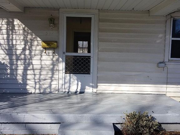 3rd image of 397 Sherman Ave