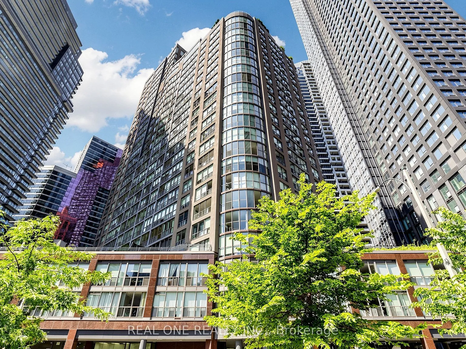 2 bed, $2,600 — Photo 3