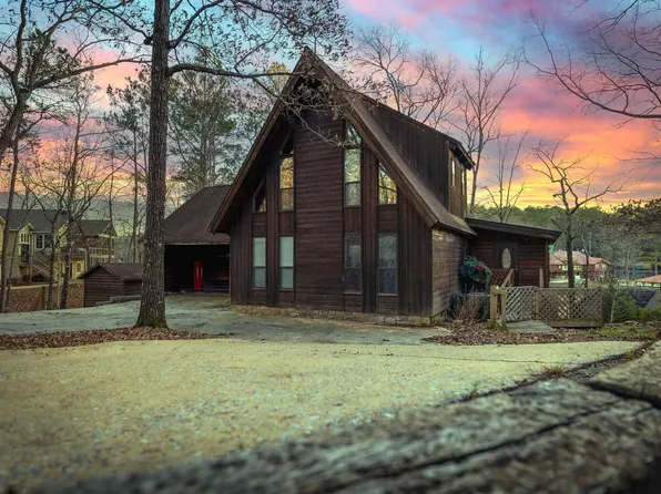560 Water Oak Ln, Talladega, AL 35160