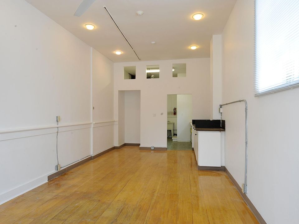 1st image of 65 Tinker St #65