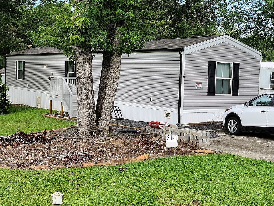 2nd image of 314 Melrose Cir