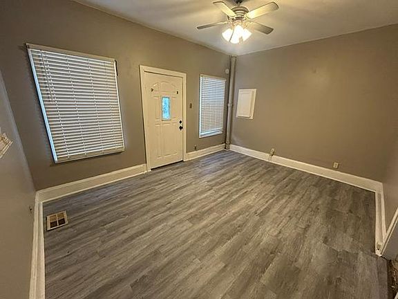 2nd image of 1005 Walnut St