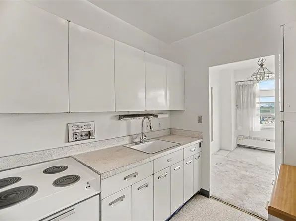 333 W Meyer Blvd APT 909, Kansas City, MO 64113