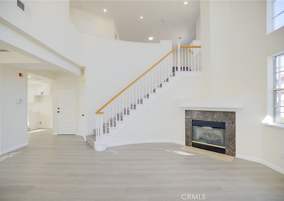 1st image of 515 N Lincoln Ave