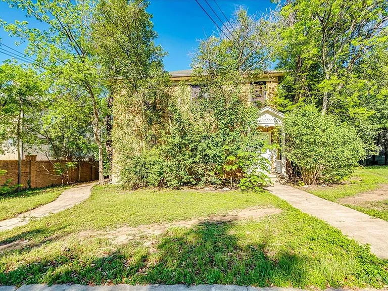 1916 Robbins Pl — Photo 17