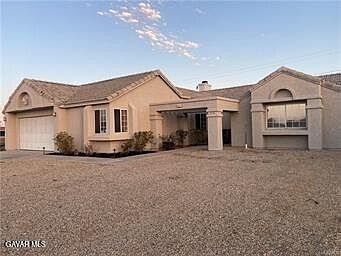 2nd image of 8924 Peach Ave