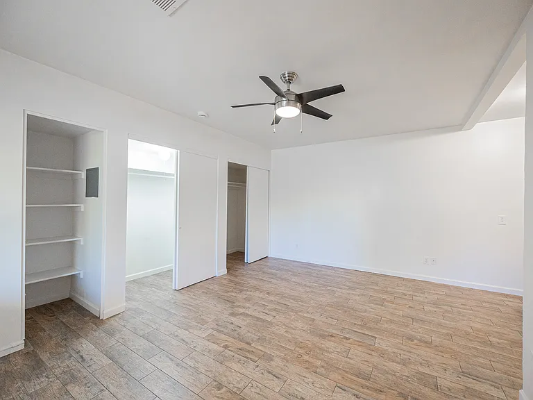 1505 E Harvard St — Photo 12