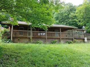 123 Yale Rd, Hendersonville, NC 28739