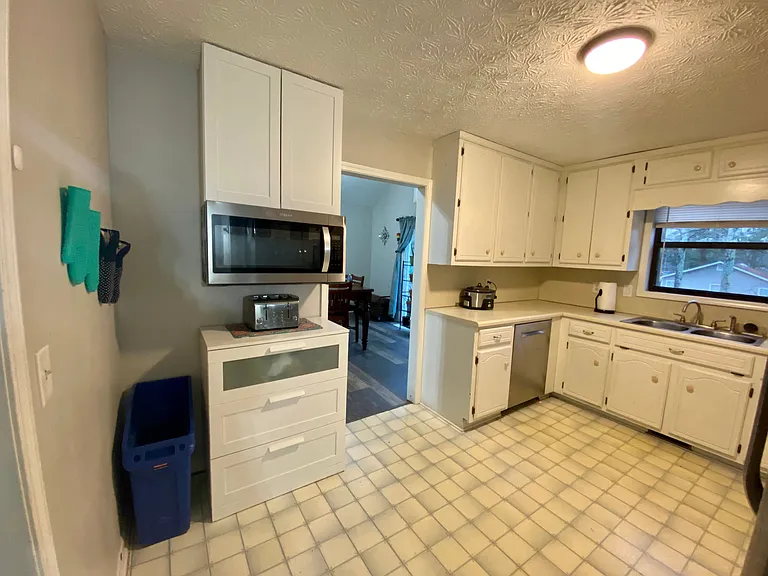 1095 Mountain Springs Dr NW — Photo 8