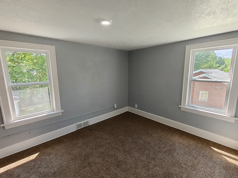 886 Stoner St — Photo 17