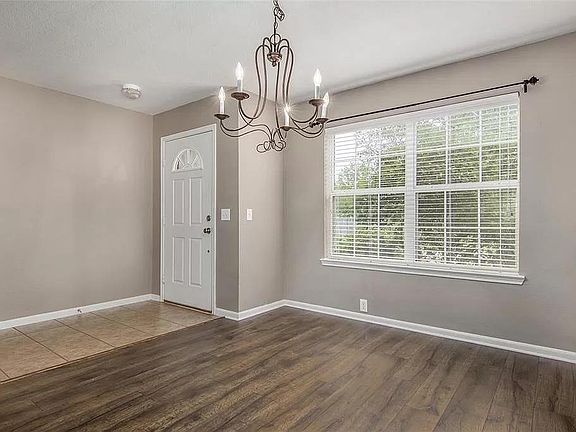 4th image of 4714 Woodsend Ln