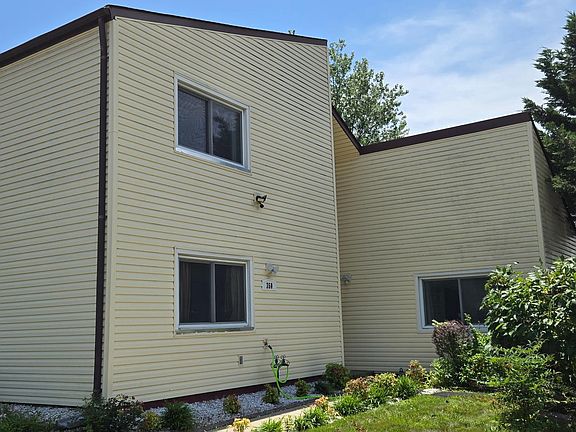 4th image of 350 Juniper Ct