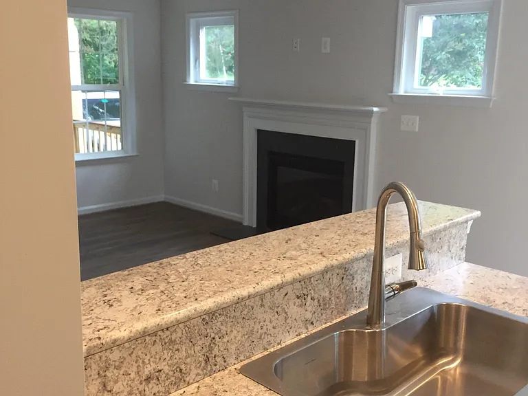 13 Pin Oak Rd — Photo 2