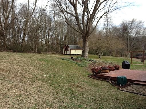3rd image of 304 Ross Cir