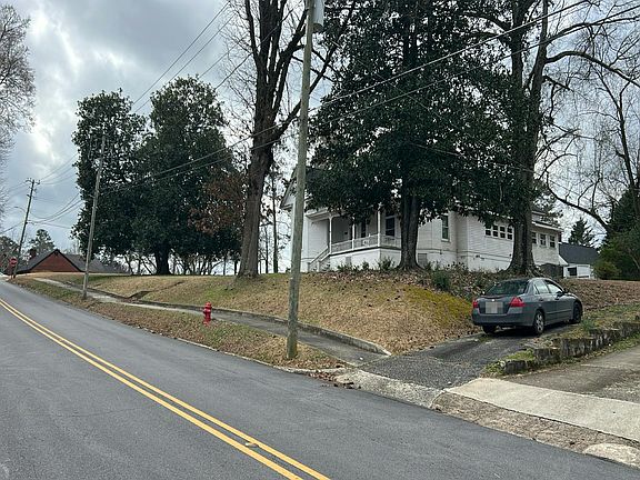 2nd image of 326 W Point St