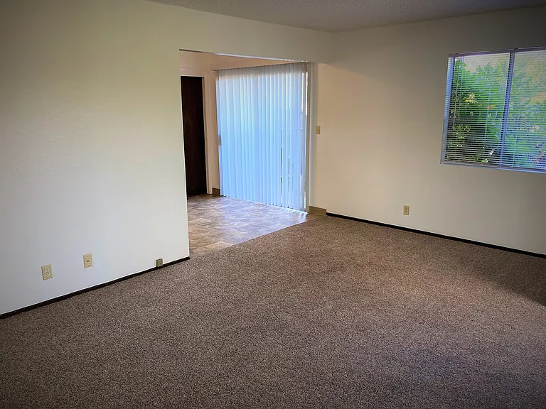506 Herrick Ave #4 — Photo 6