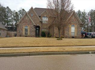 5134 Melissa Woods Dr, Bartlett, TN 38135