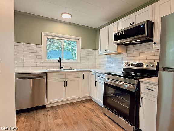 3rd image of 3086 Greenfield St NW
