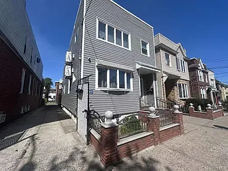 58-62 Fresh Pond Road, #A