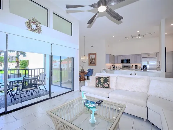 661 Windsurf Ln #A-202, Naples, FL 34108