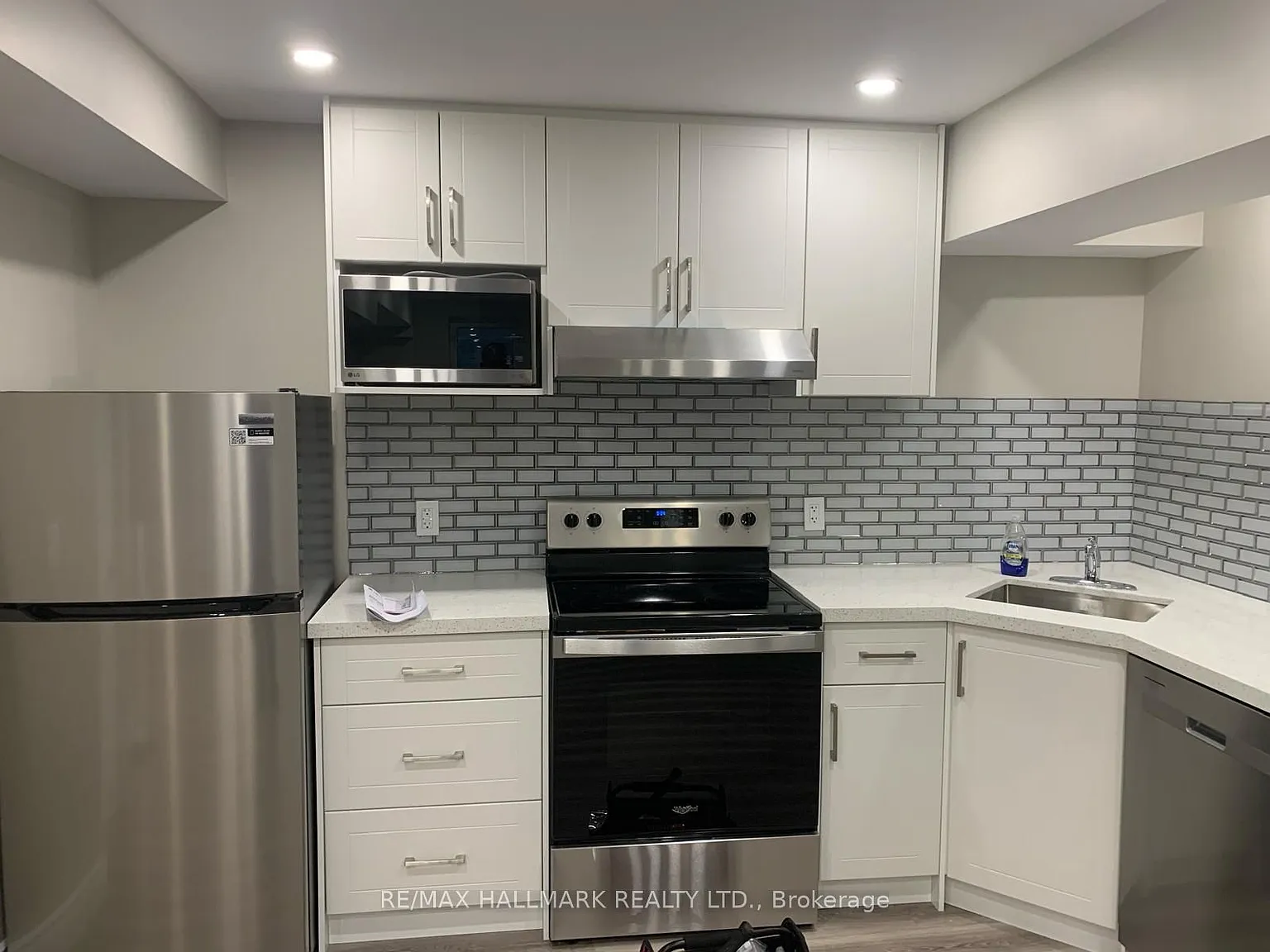 2 bed, $1,900 — Photo 1