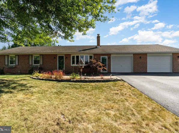 31 Cardinal Dr, Carlisle, PA 17015