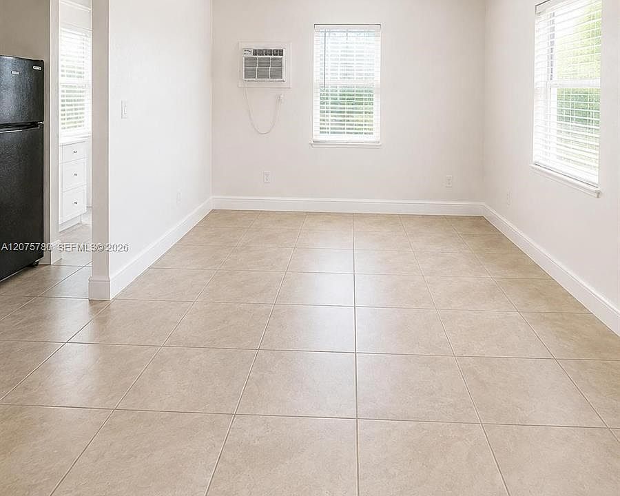 2nd image of 633 Mokena Dr #1