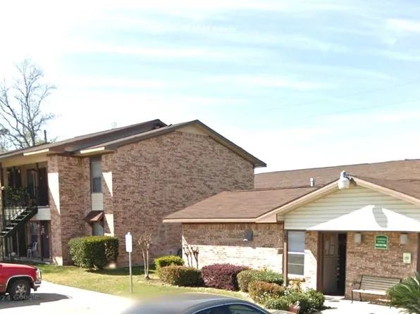 203 E Watson St #203, Willis, TX 77378