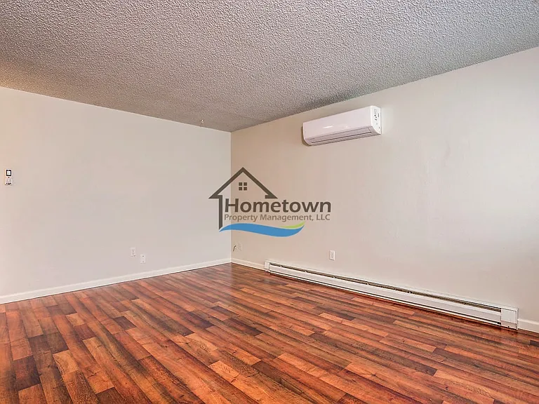 110 E Borah Ave — Photo 8