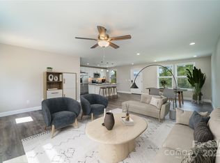 100 S Vineyard Village Dr, Old Fort, NC 28762