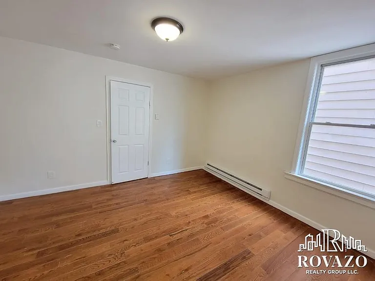 959 Grove St #2R-A — Photo 3