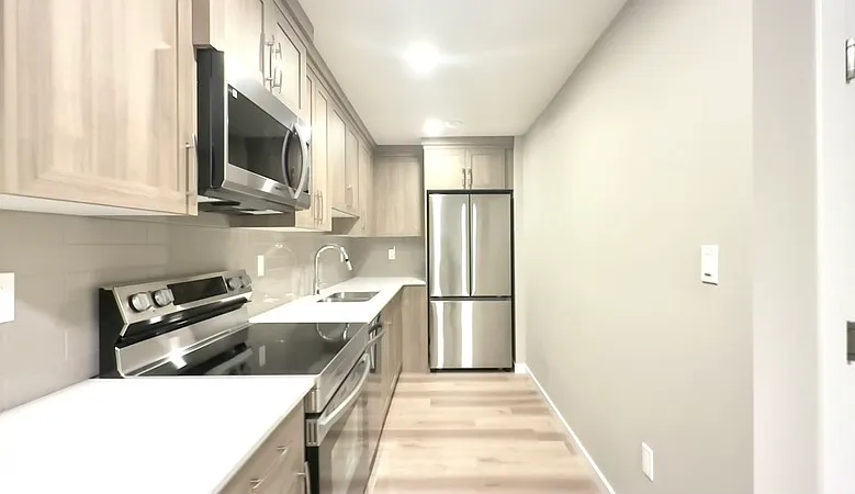 486 Edgemont Dr NW #BASEMENT