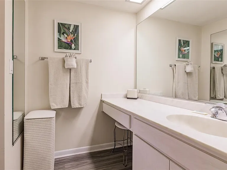 1055 W Peppertree Dr #302AA — Photo 27